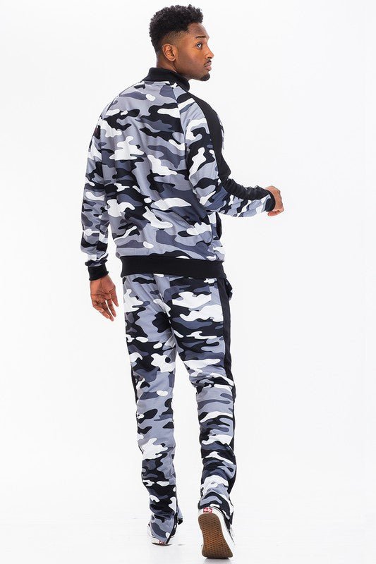 MENS FULL CAMO WITH STRIPE JACKET and PANT SET - Get Zipped