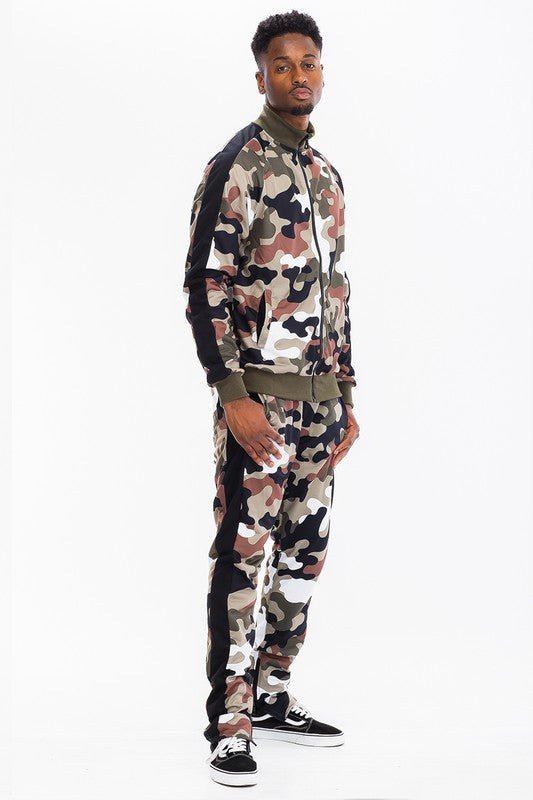 MENS FULL CAMO WITH STRIPE JACKET and PANT SET - Get Zipped