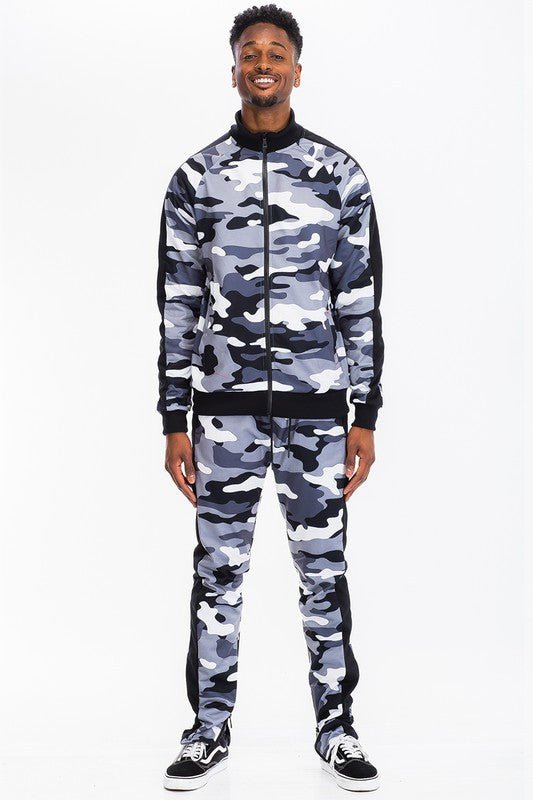MENS FULL CAMO WITH STRIPE JACKET and PANT SET - Get Zipped